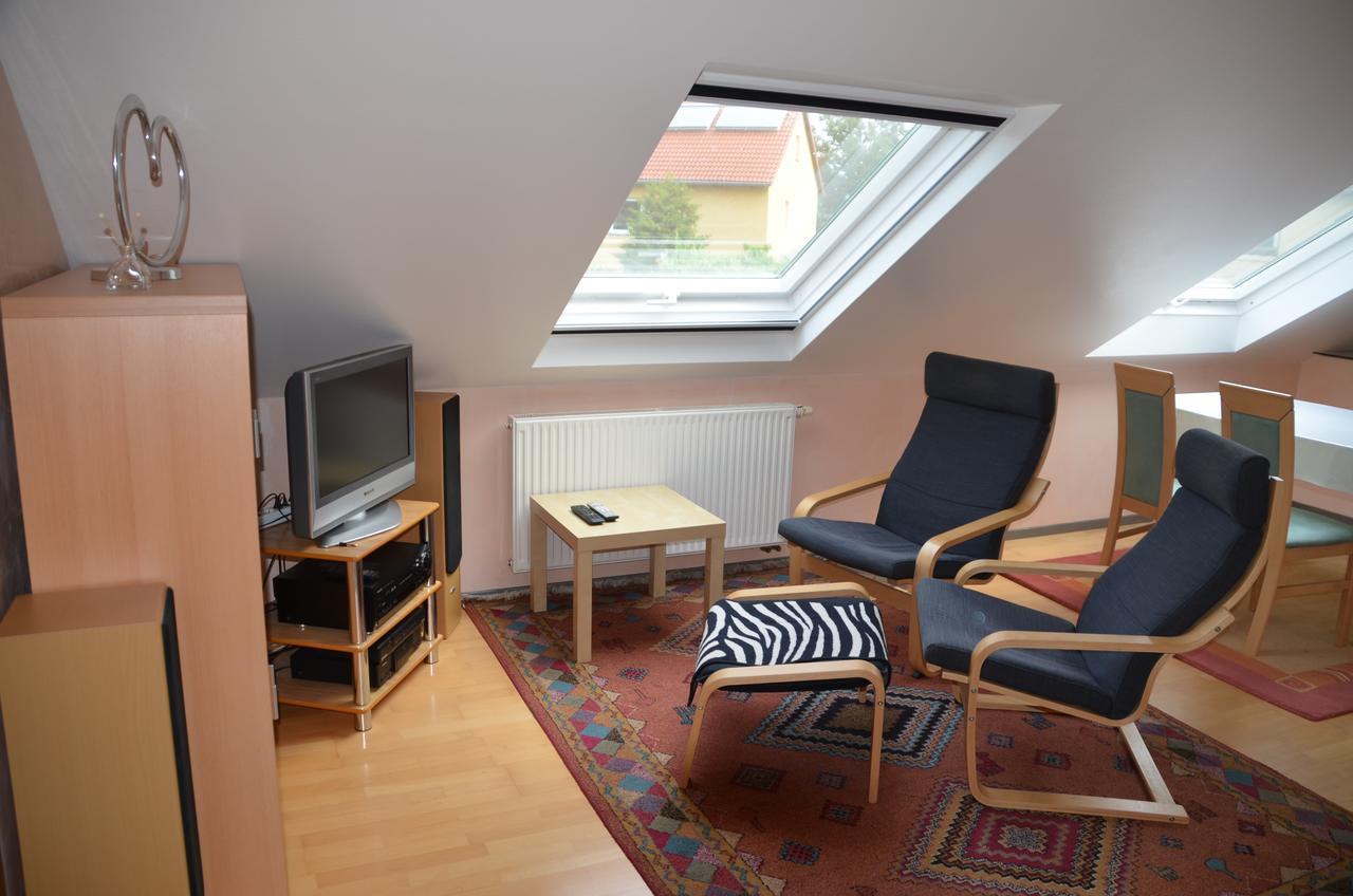Ferienwohnung Rudolf-Lindner Neustadt an der Aisch Exterior photo